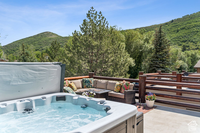 Photo 31 for MLS #2114020 at 1955 Deer Valley Dr #302