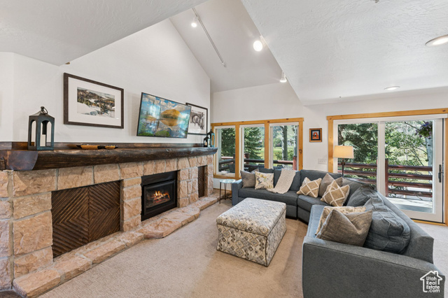 Photo 7 for MLS #2114020 at 1955 Deer Valley Dr #302