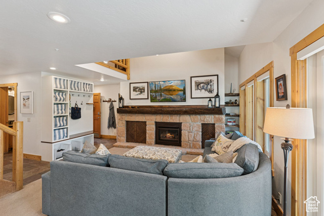 Photo 6 for MLS #2114020 at 1955 Deer Valley Dr #302