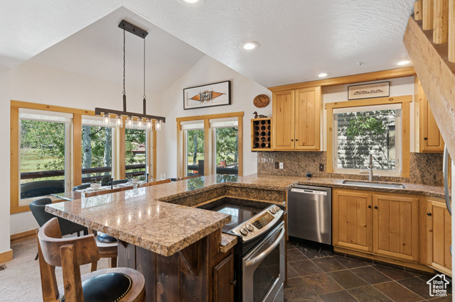 Photo 10 for MLS #2114020 at 1955 Deer Valley Dr #302
