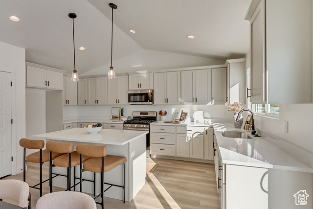 Photo 8 for MLS #2114027 at 3714 N Daffodil Dr