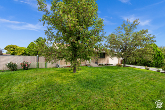 Photo 22 for MLS #2114030 at 2752 W Santex Cir
