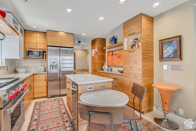 Photo 8 - 2035 E Ribbon Ln, Holladay UT 84117