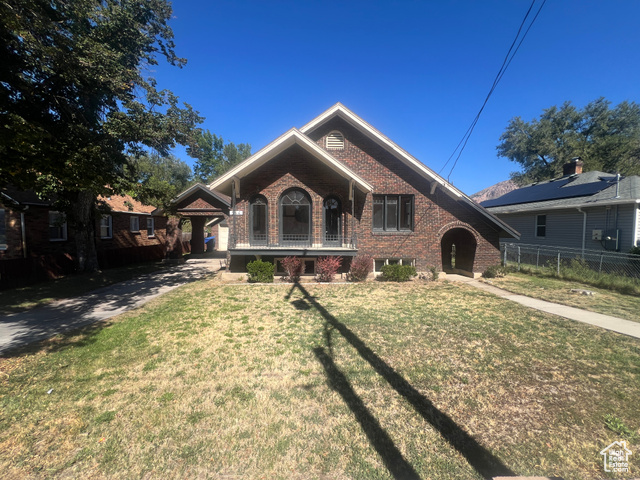 Photo 3 for MLS #2114054 at 544 E 7th St