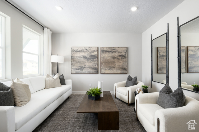 Photo 3 for MLS #2114057 at 1974 E Hummingbird Dr #4096