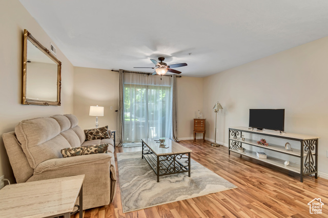 Photo 8 for MLS #2114098 at 1205 E Privot Dr #102