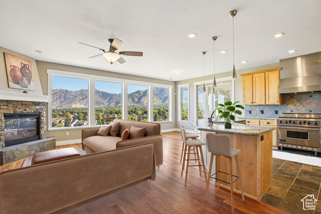 Photo 11 for MLS #2114099 at 2045 E Rocklin Dr