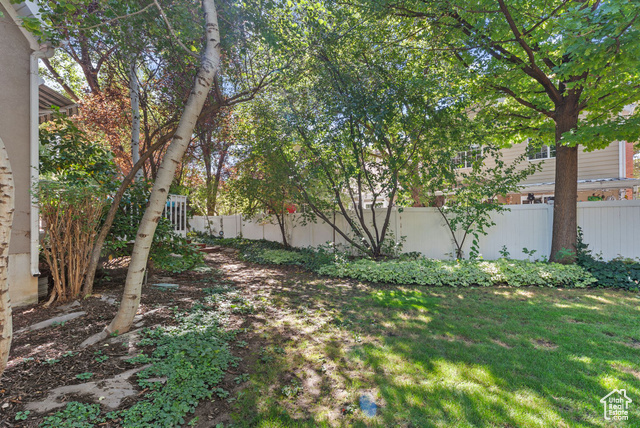 Photo 38 for MLS #2114107 at 1574 E Stablewood Cir