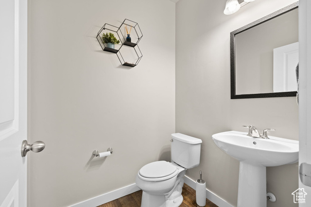 Photo 9 for MLS #2114109 at 1064 W Narrows Ln