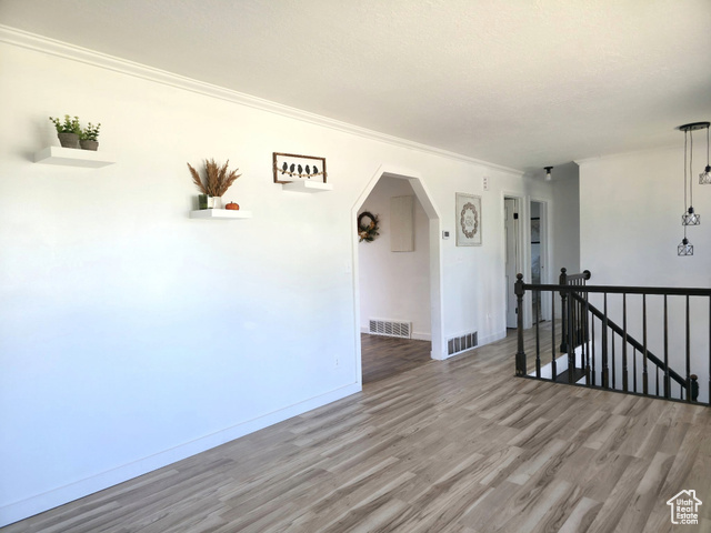 Photo 3 for MLS #2114110 at 2283 W 470 North