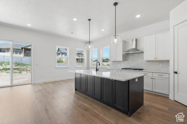 Photo 6 for MLS #2114133 at 1363 West View Dr