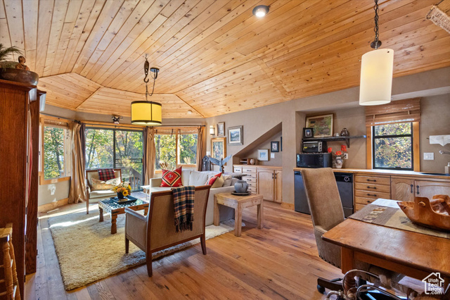 Photo 35 for MLS #2114148 at 3003 E Elk Way