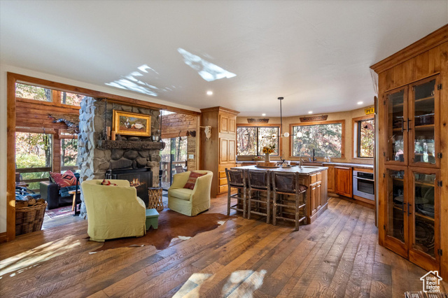 Photo 3 for MLS #2114148 at 3003 E Elk Way