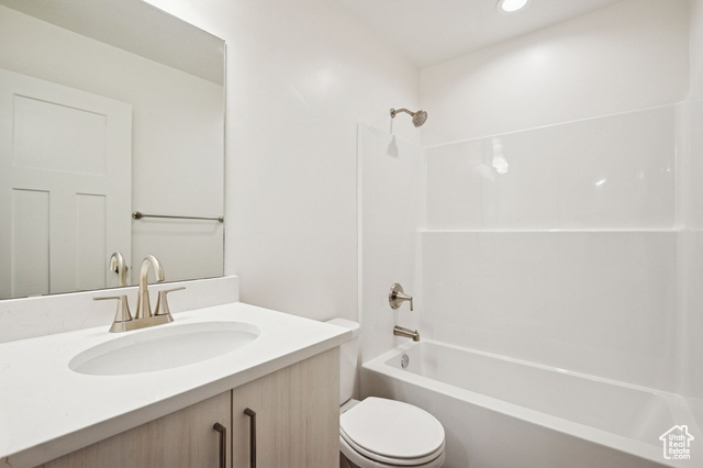 Photo 11 for MLS #2114162 at 1615 N Angel St #F