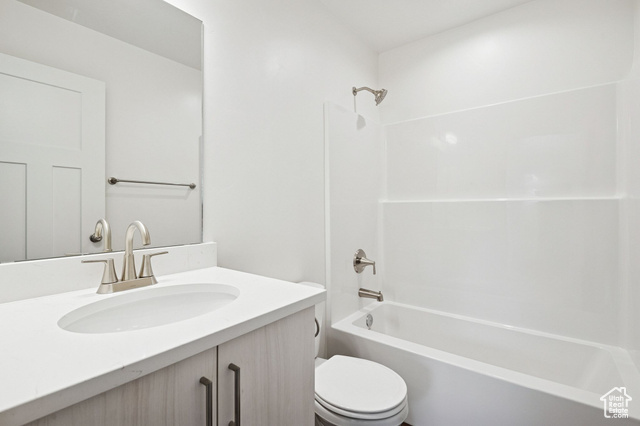 Photo 15 for MLS #2114163 at 1615 N Angel St #I