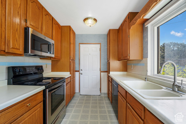 Photo 9 for MLS #2114174 at 295 E 300 North