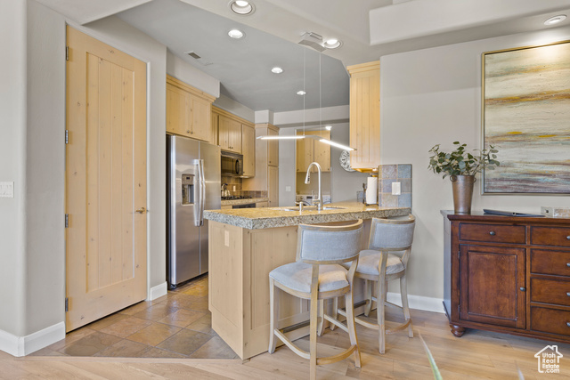Photo 7 for MLS #2114190 at 2655 W Pioneer Pkwy #2