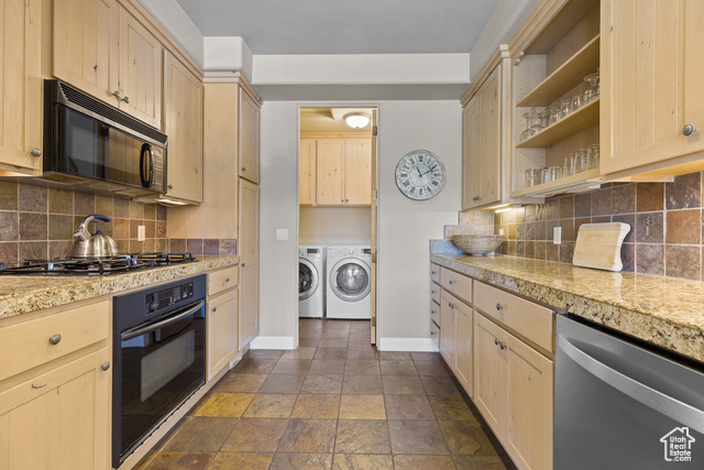 Photo 8 for MLS #2114190 at 2655 W Pioneer Pkwy #2