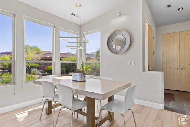 Photo 12 for MLS #2114190 at 2655 W Pioneer Pkwy #2