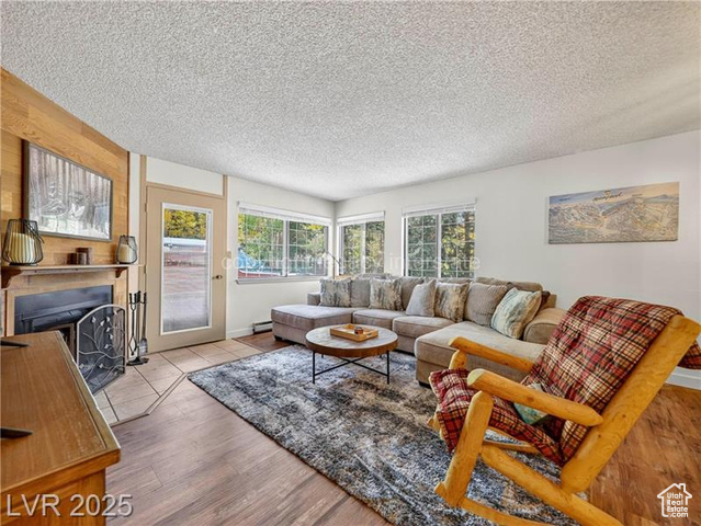 MLS #2114196 - 407 S Vasels Dr #50