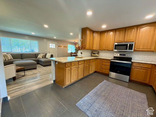 Photo 9 for MLS #2114200 at 1460 E Amalfi Ave