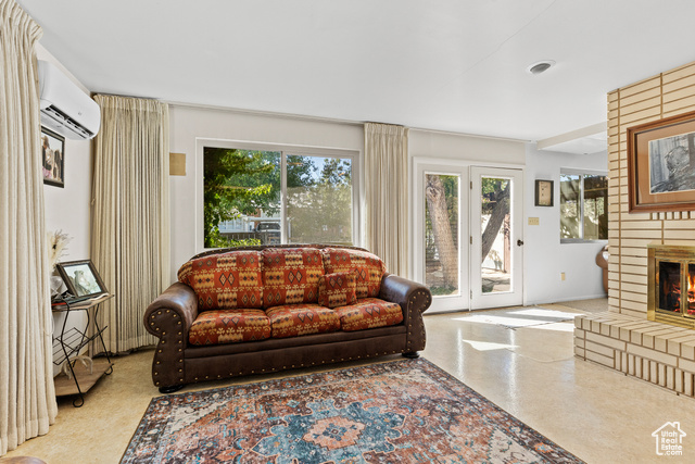 Photo 8 for MLS #2114206 at 231 S Main St