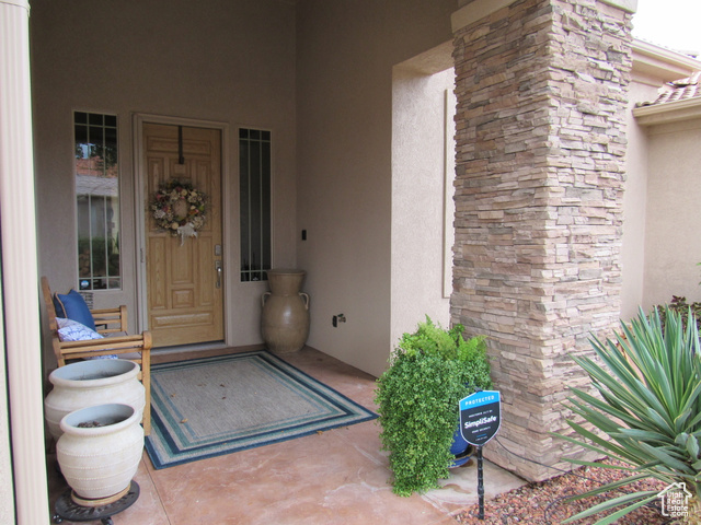Photo 12 for MLS #2114243 at 1361 W Red Butte