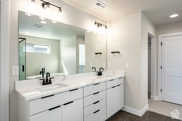 Photo 19 for MLS #2114258 at 2832 E Hayloft Ln #214