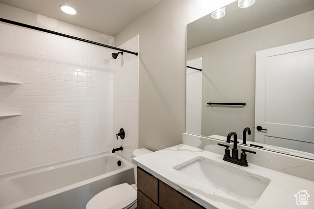 Photo 23 for MLS #2114258 at 2832 E Hayloft Ln #214