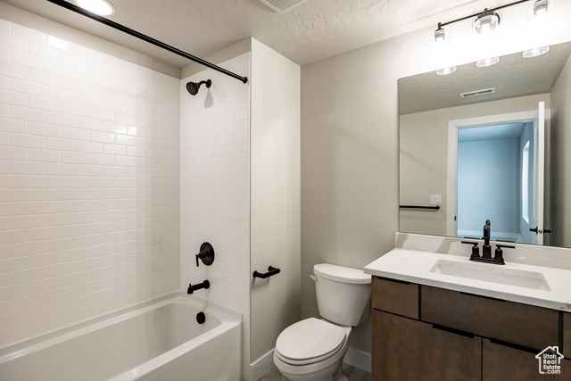 Photo 28 for MLS #2114258 at 2832 E Hayloft Ln #214