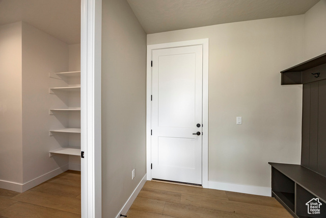Photo 11 for MLS #2114258 at 2832 E Hayloft Ln #214