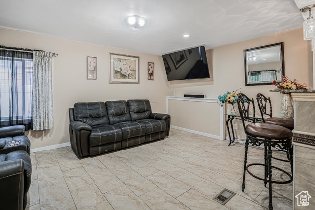 Photo 4 for MLS #2114261 at 45 W Crystal Ave