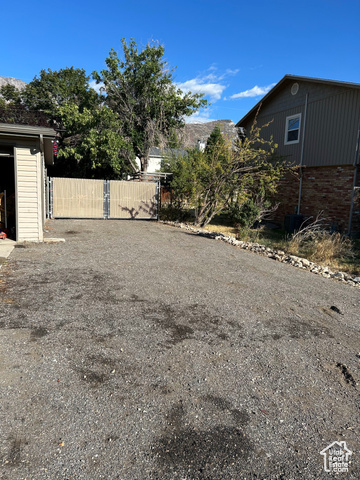 Photo 16 for MLS #2114265 at 325 S 1000 East
