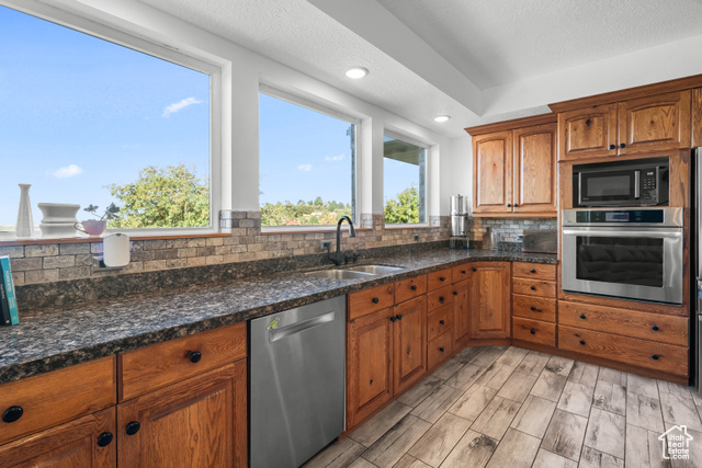 Photo 14 for MLS #2114274 at 6124 Osmond Dr