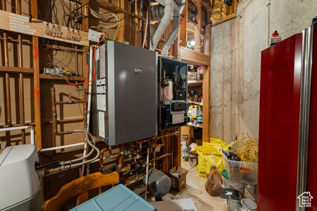 Photo 47 for MLS #2114274 at 6124 Osmond Dr