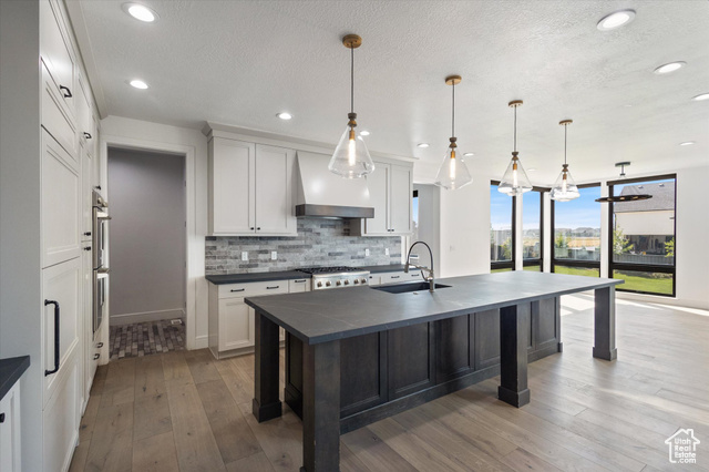 Photo 3 for MLS #2114282 at 1158 S 980 West