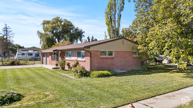 Photo 2 for MLS #2114337 at 626 W 275 South