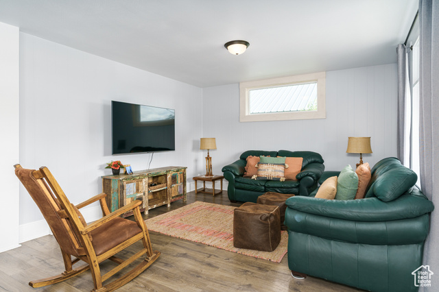 Photo 2 for MLS #2114343 at 260 S 1st