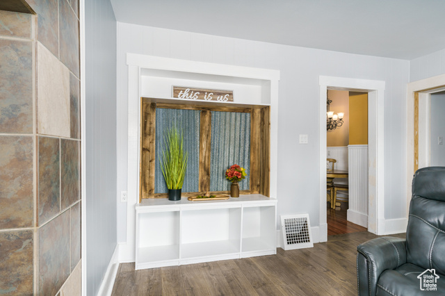 Photo 8 for MLS #2114343 at 260 S 1st