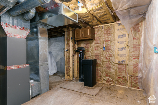 Photo 33 for MLS #2114343 at 260 S 1st