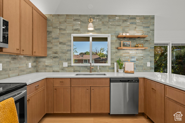 Photo 17 for MLS #2114347 at 74 Park Ln