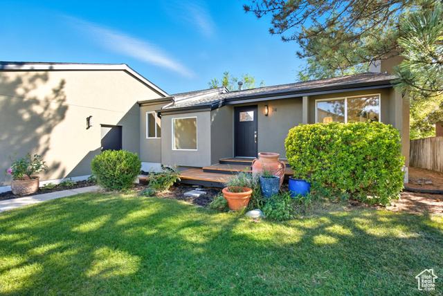 Photo 2 for MLS #2114347 at 74 Park Ln