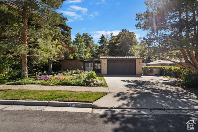 2646 E SNOW MOUNTAIN DR, Sandy UT 84093