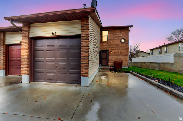 63 E 820 S, Centerville UT 84014