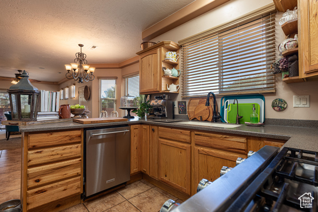 Photo 14 for MLS #2114370 at 320 N W Los Barancos Ln