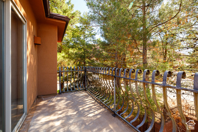 Photo 32 for MLS #2114370 at 320 N W Los Barancos Ln