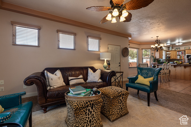 Photo 8 for MLS #2114370 at 320 N W Los Barancos Ln