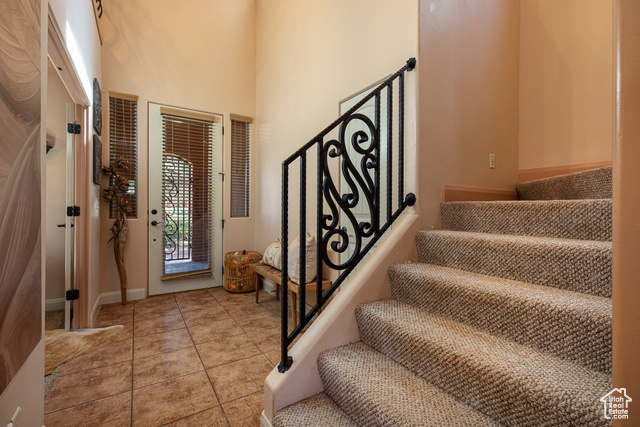 Photo 19 for MLS #2114370 at 320 N W Los Barancos Ln