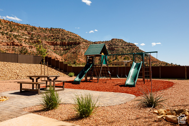 Photo 66 for MLS #2114370 at 320 N W Los Barancos Ln