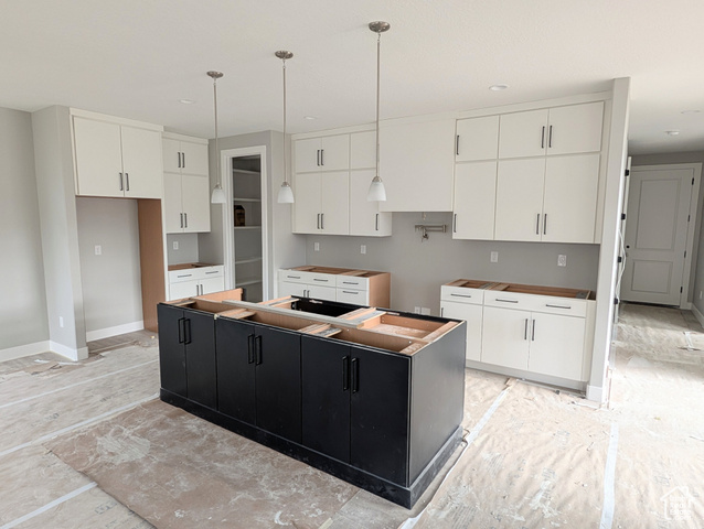 Photo 2 for MLS #2114391 at 6726 W Docksider Dr #367